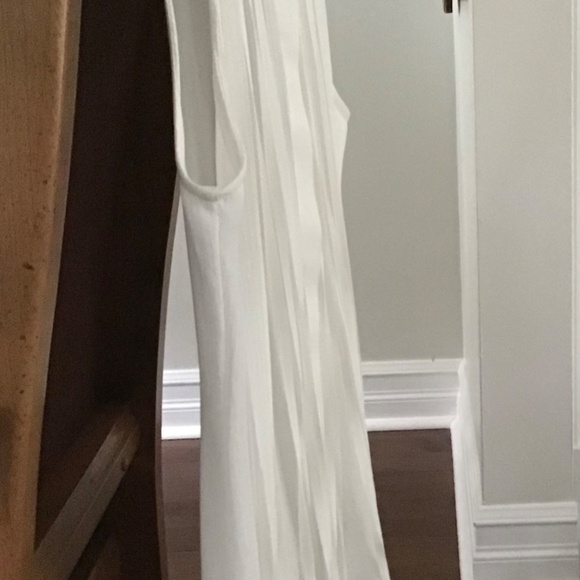 Designer Rinascimento Warm White Blouse, Fringed Front, Made in Italy. - Picture 12 of 16